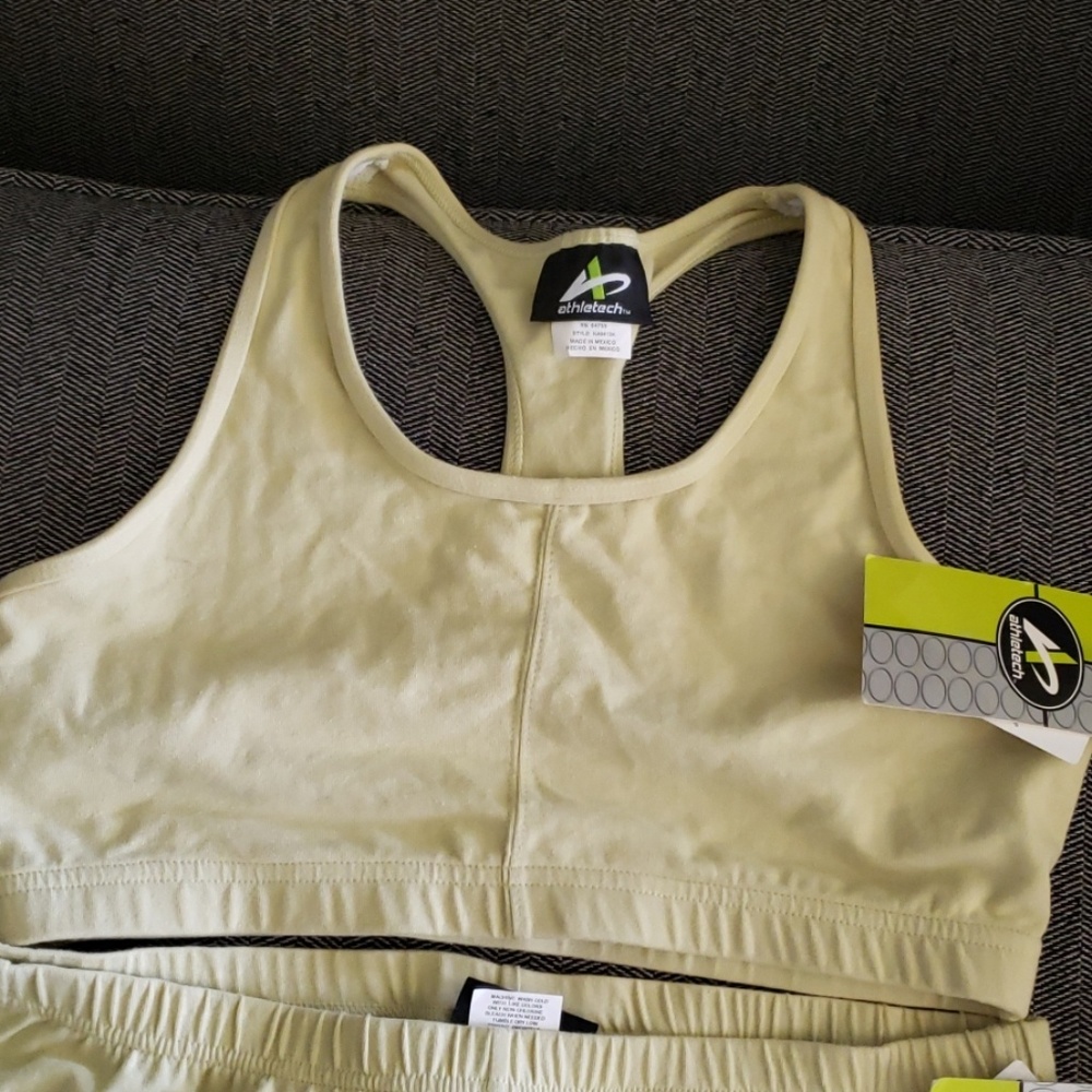 Athletec top & bottom - Picture 2 of 5